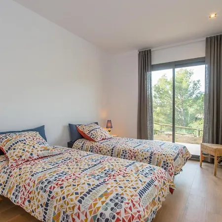 T-5 8pax Holiday home