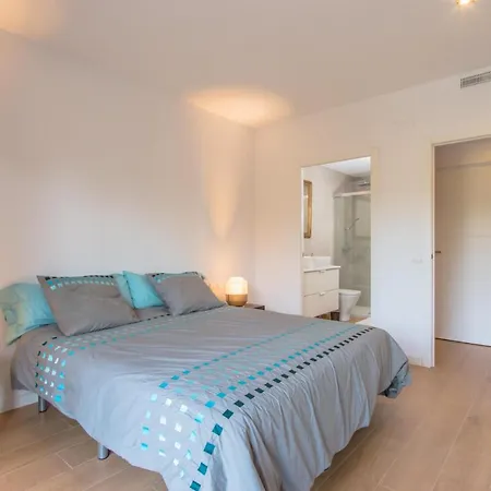 T-5 8pax Holiday home *